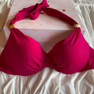 Victoria’s Secret- bikini top 👙💗